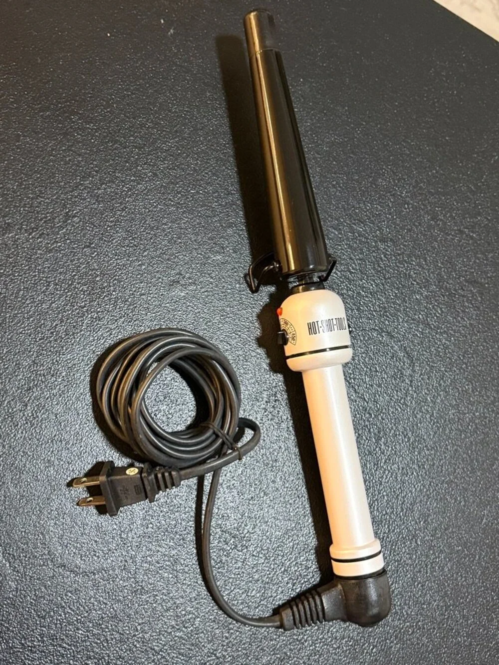 Hot Shot Tools Black Pearl S510405 Tapered Curling Iron 3/4